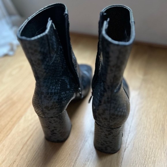 Sam Edelman Codie Snake Print Ankle Boots - Picture 4 of 6